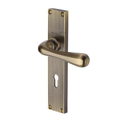 Heritage Brass Charlbury Reeded Door Handles On Backplate, Antique Brass - RR3000-AT (sold in pairs) LATCH