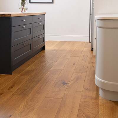 Lusso Catania Golden Handscraped Lacquered Engineered Oak 190mm